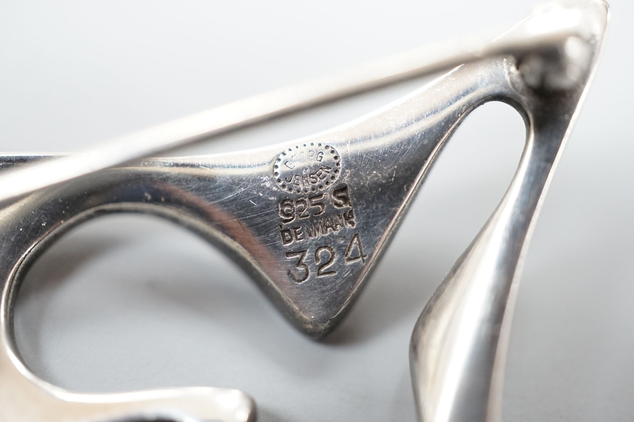 A Georg Jensen sterling amoeba brooch, no 324, 40mm.